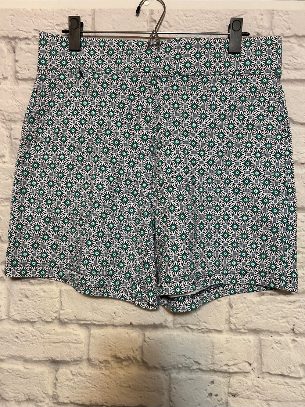 Lands End (Starfish) Flower geometric Printed Green, Blue & White Women’s Shorts